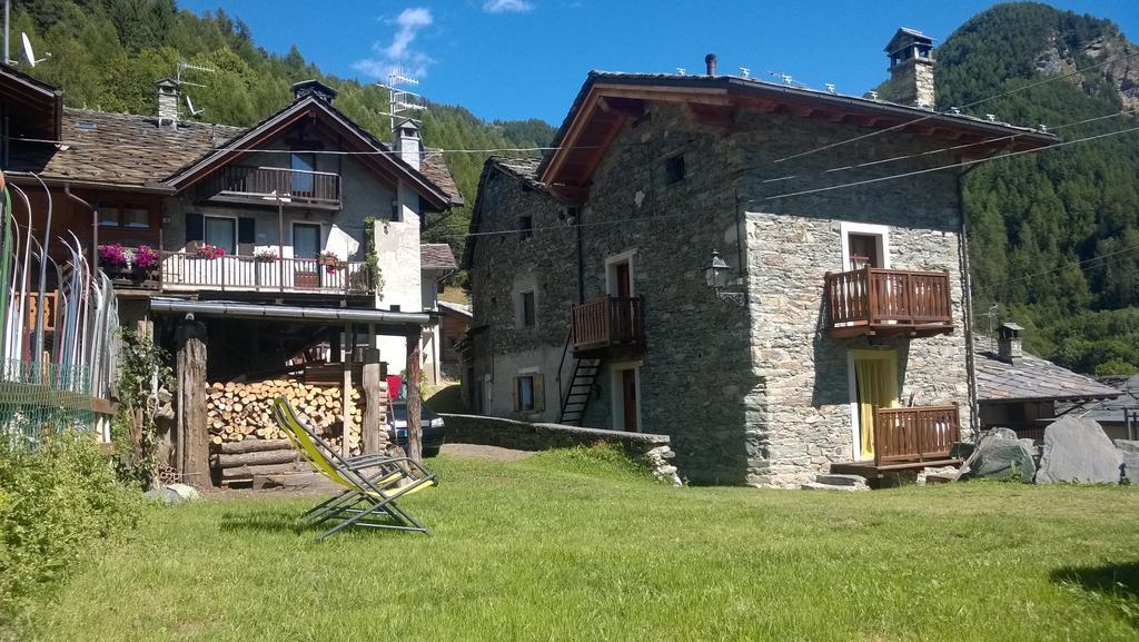 Maison Leveque Брюссон Экстерьер фото